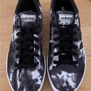 Adidas Black Textile Upper tie-dye New w/o box Mens 8.5 Women’s 10